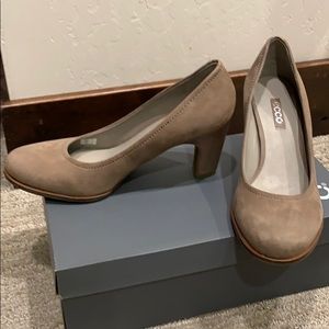 Ecco Toronto pump size 37/ 6-65 taupe
